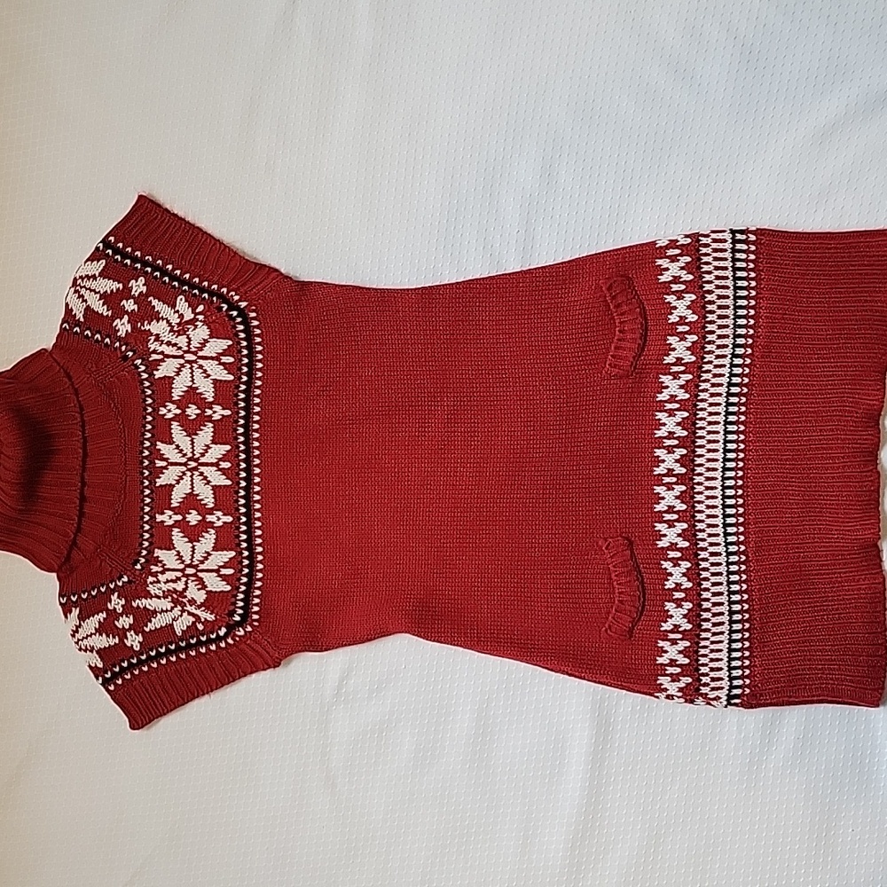 Junors XL Red Turtleneck Sweater Dress with White & Black Snowflake Pattern